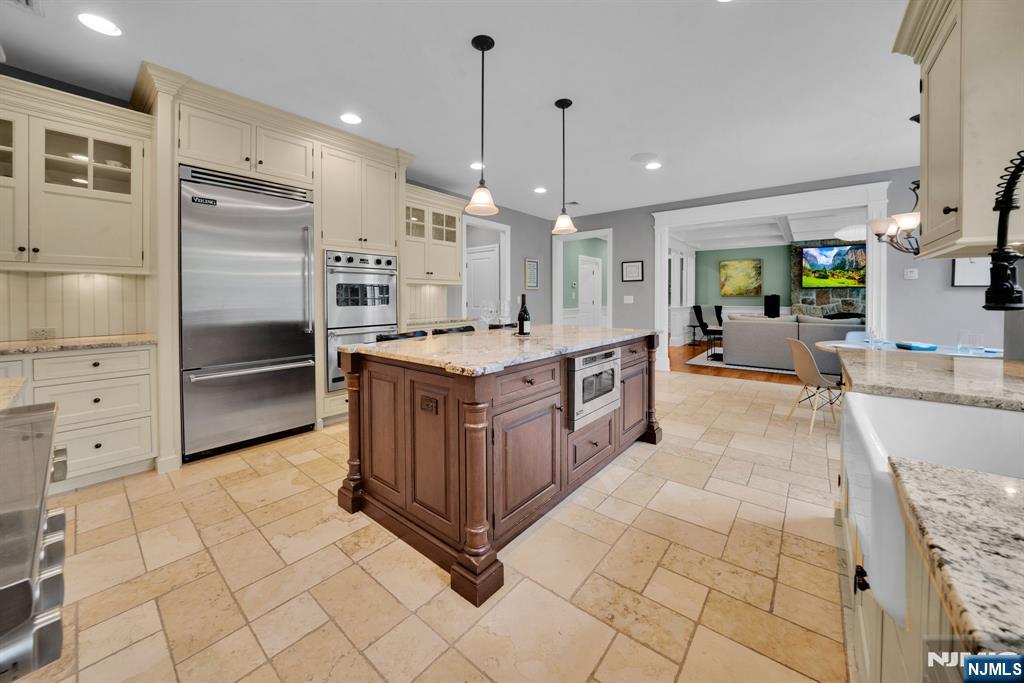 222 Deep Brook Road Wyckoff, NJ 07481 - Photo 15 of 50