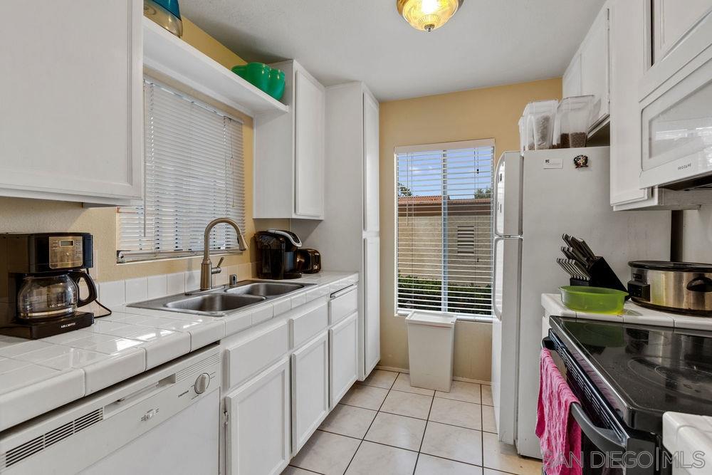 868 South Rancho Santa Fe Road, Unit B San Marcos, CA 92078 - Photo 12 of 20