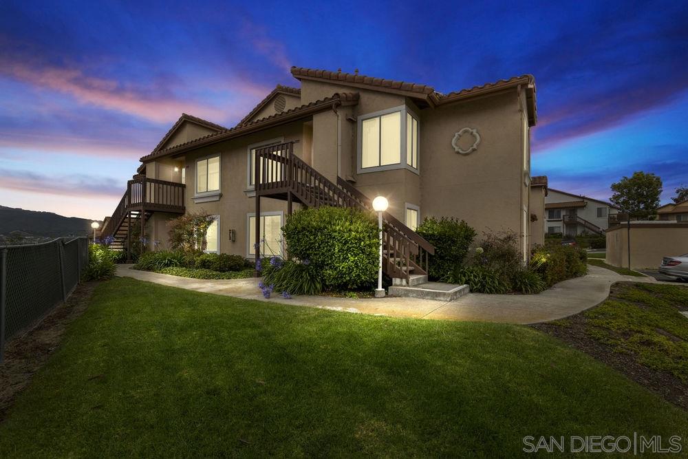 868 South Rancho Santa Fe Road, Unit B San Marcos, CA 92078 - Photo 4 of 20