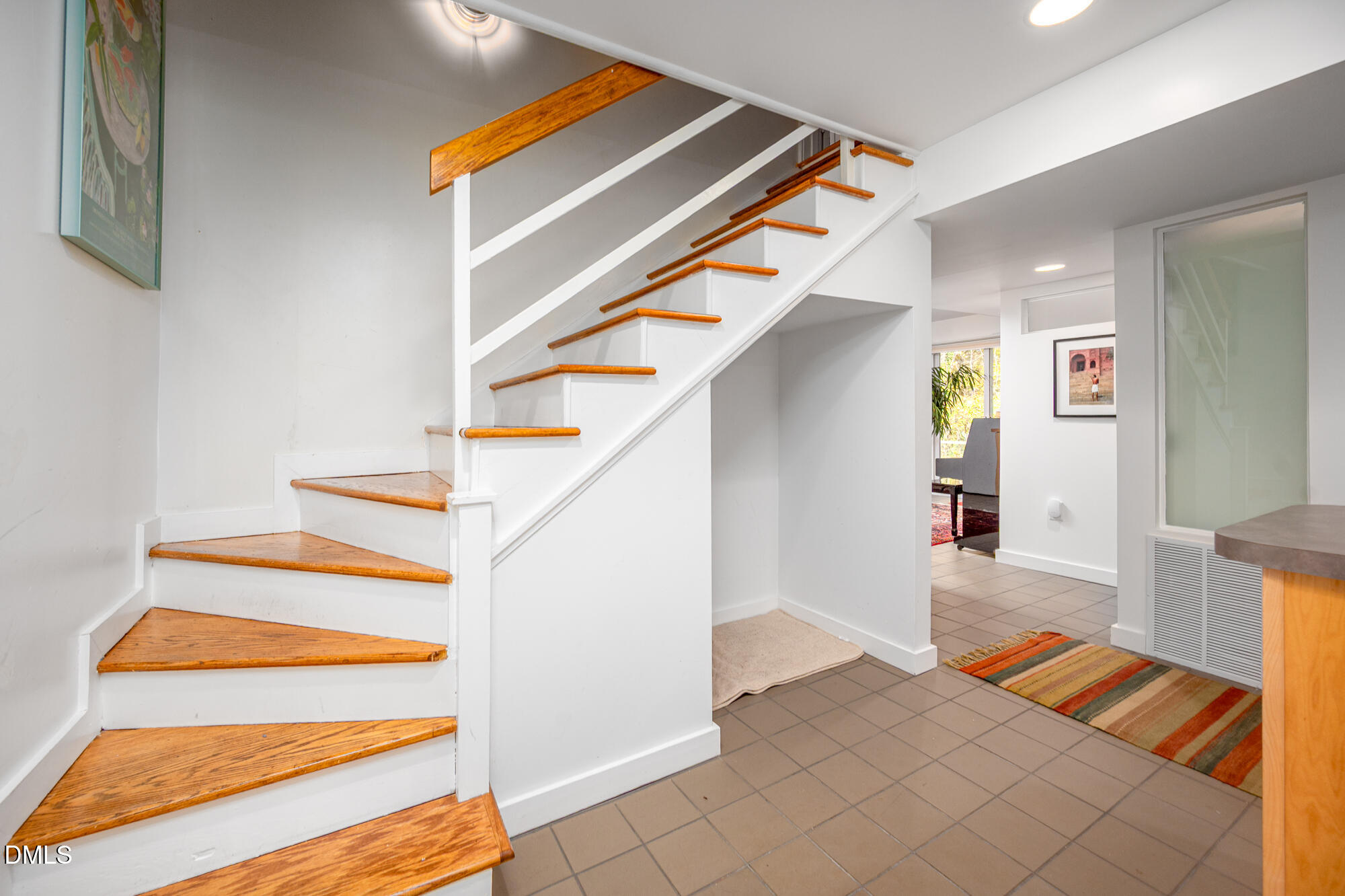 1030 Highland Woods Road Chapel Hill, NC 27517 - Photo 40 of 64 a view of entryway and hall