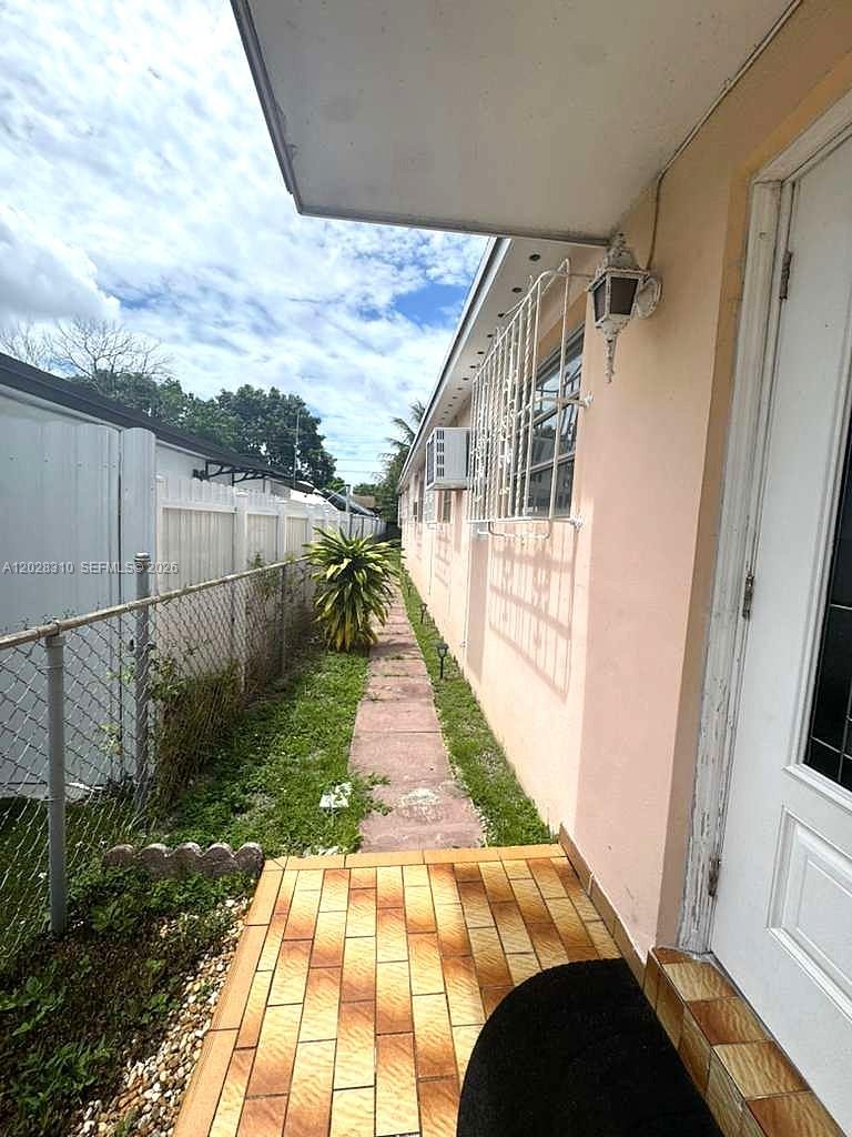 252 East 37th Street Hialeah, FL 33013 - Photo 6 of 51