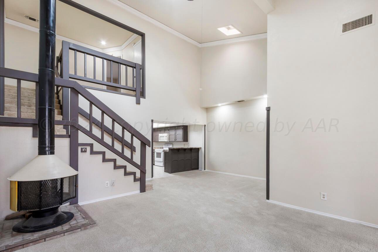 3721 Memory Lane Amarillo, TX 79109 - Photo 6 of 26 Living Room