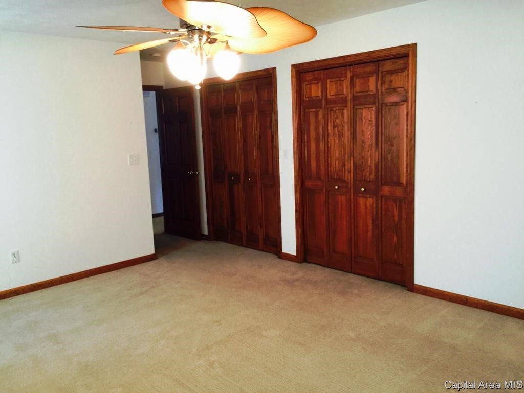 3220 Sequoia Drive Springfield, IL 62712 - Photo 10 of 11 Gallery Image 10