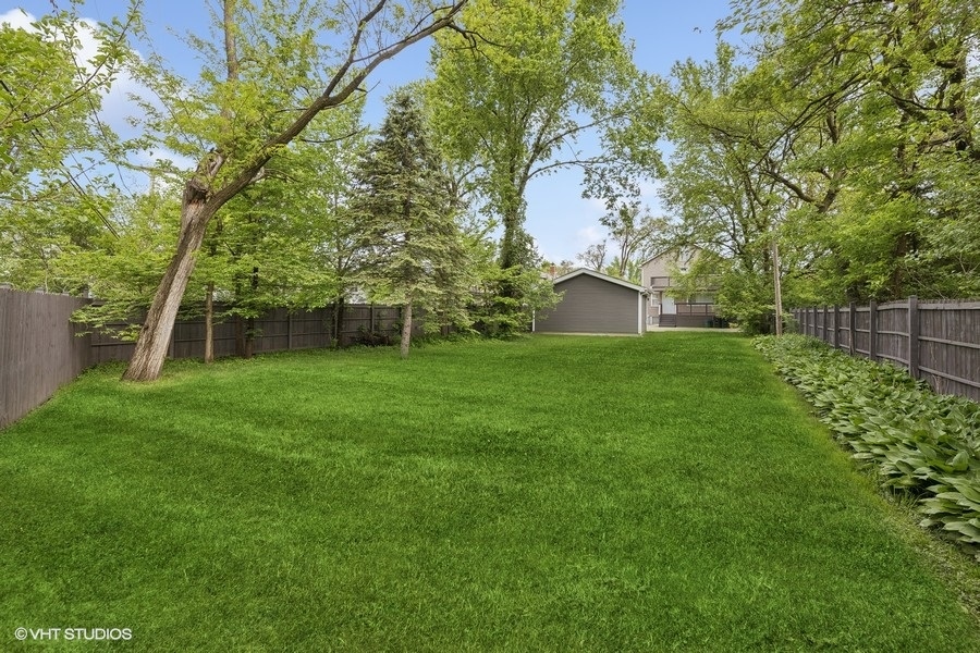 369 Blackhawk Road Riverside, IL 60546 - Photo 26 of 31 a view of a backyard