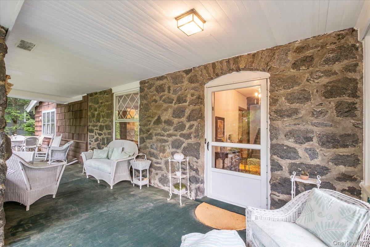 31 Seton Road Larchmont, NY 10538 - Photo 4 of 34