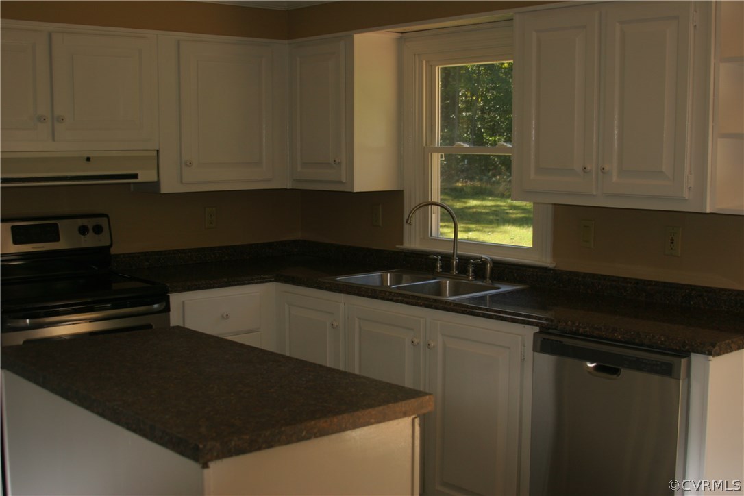 17035 Wilkinson Road Dinwiddie, VA 23841 - Photo 4 of 23 Gallery Image 4