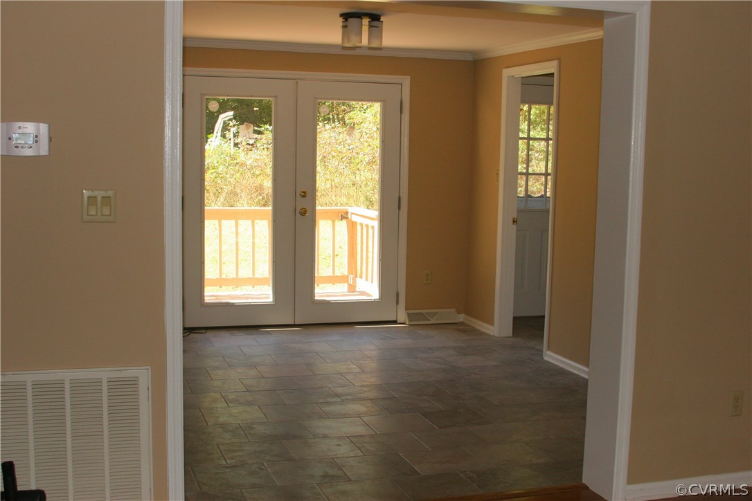 17035 Wilkinson Road Dinwiddie, VA 23841 - Photo 9 of 23 Gallery Image 9