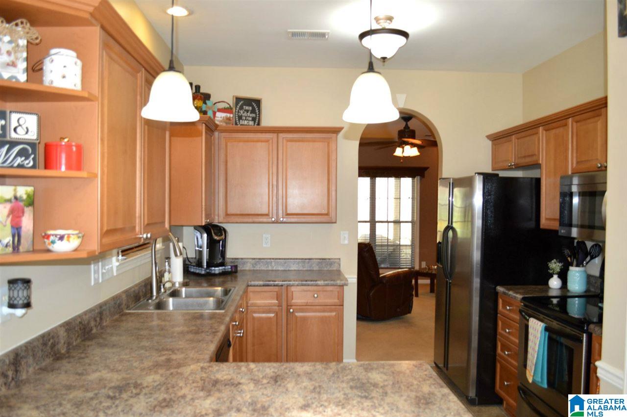 211 Calloway Lane Pelham, AL 35124 - Photo 5 of 35