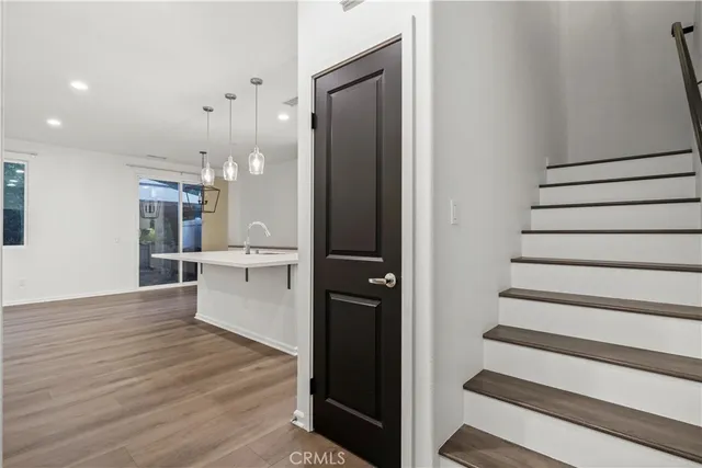 $779,900 | 7619 Patriot Way, Van Nuys, CA 91405