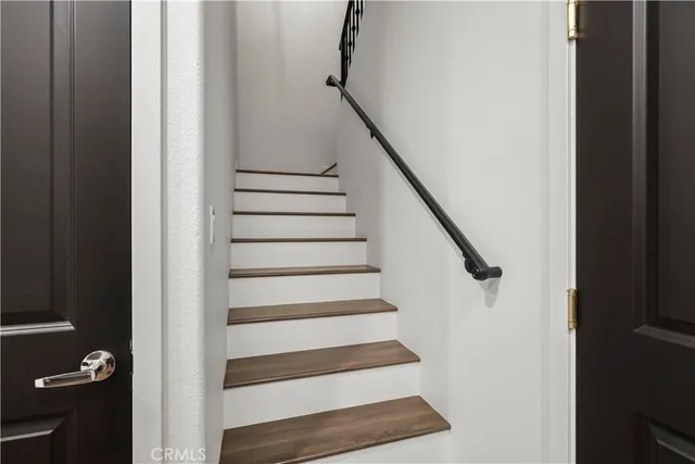 $779,900 | 7619 Patriot Way, Van Nuys, CA 91405