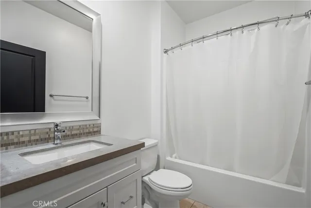 $779,900 | 7619 Patriot Way, Van Nuys, CA 91405