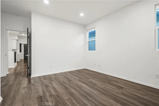 $779,900 | 7619 Patriot Way, Van Nuys, CA 91405