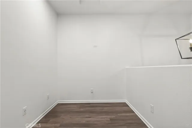 $779,900 | 7619 Patriot Way, Van Nuys, CA 91405