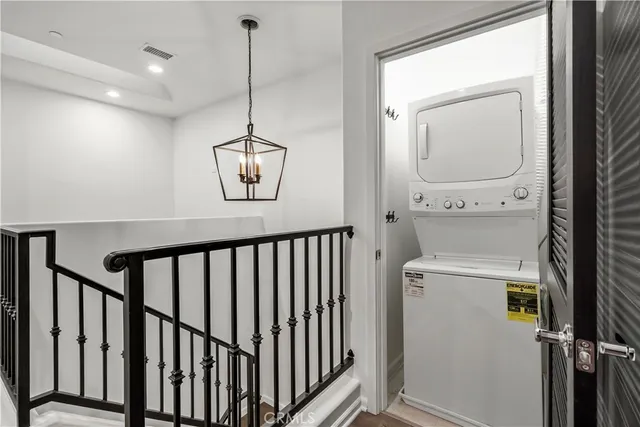 $779,900 | 7619 Patriot Way, Van Nuys, CA 91405