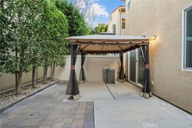 $779,900 | 7619 Patriot Way, Van Nuys, CA 91405