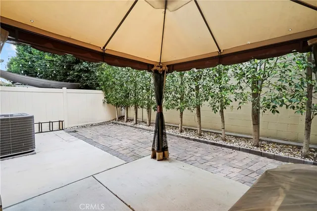 $779,900 | 7619 Patriot Way, Van Nuys, CA 91405