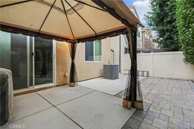 $779,900 | 7619 Patriot Way, Van Nuys, CA 91405