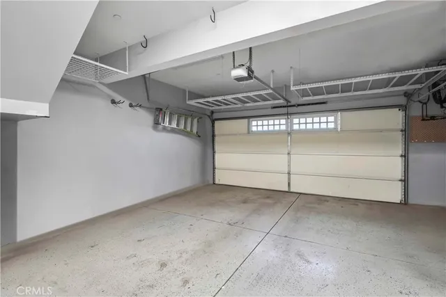 $779,900 | 7619 Patriot Way, Van Nuys, CA 91405