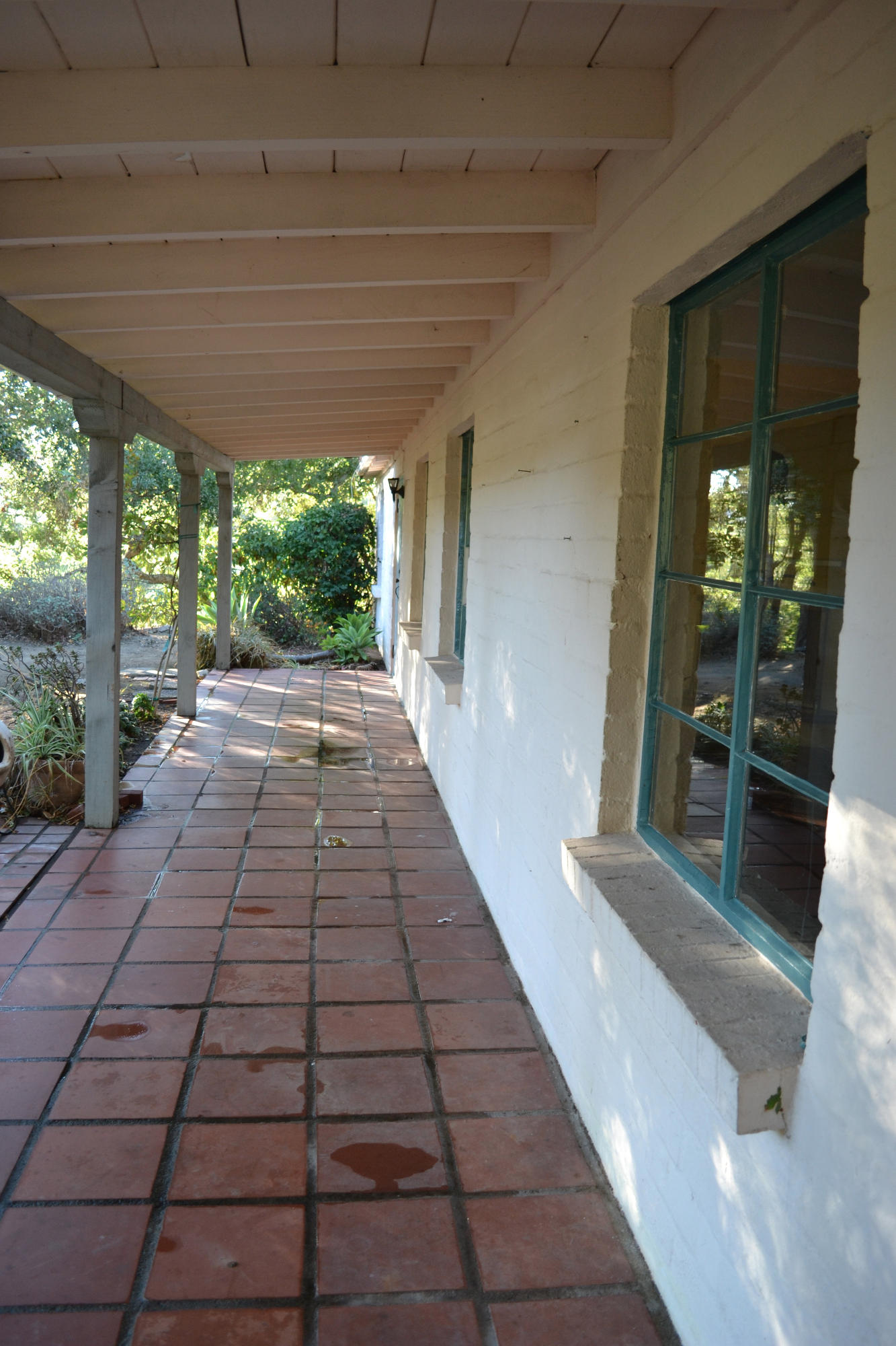 2018 Foothill Road Santa Barbara, CA 93105 - Photo 3 of 15