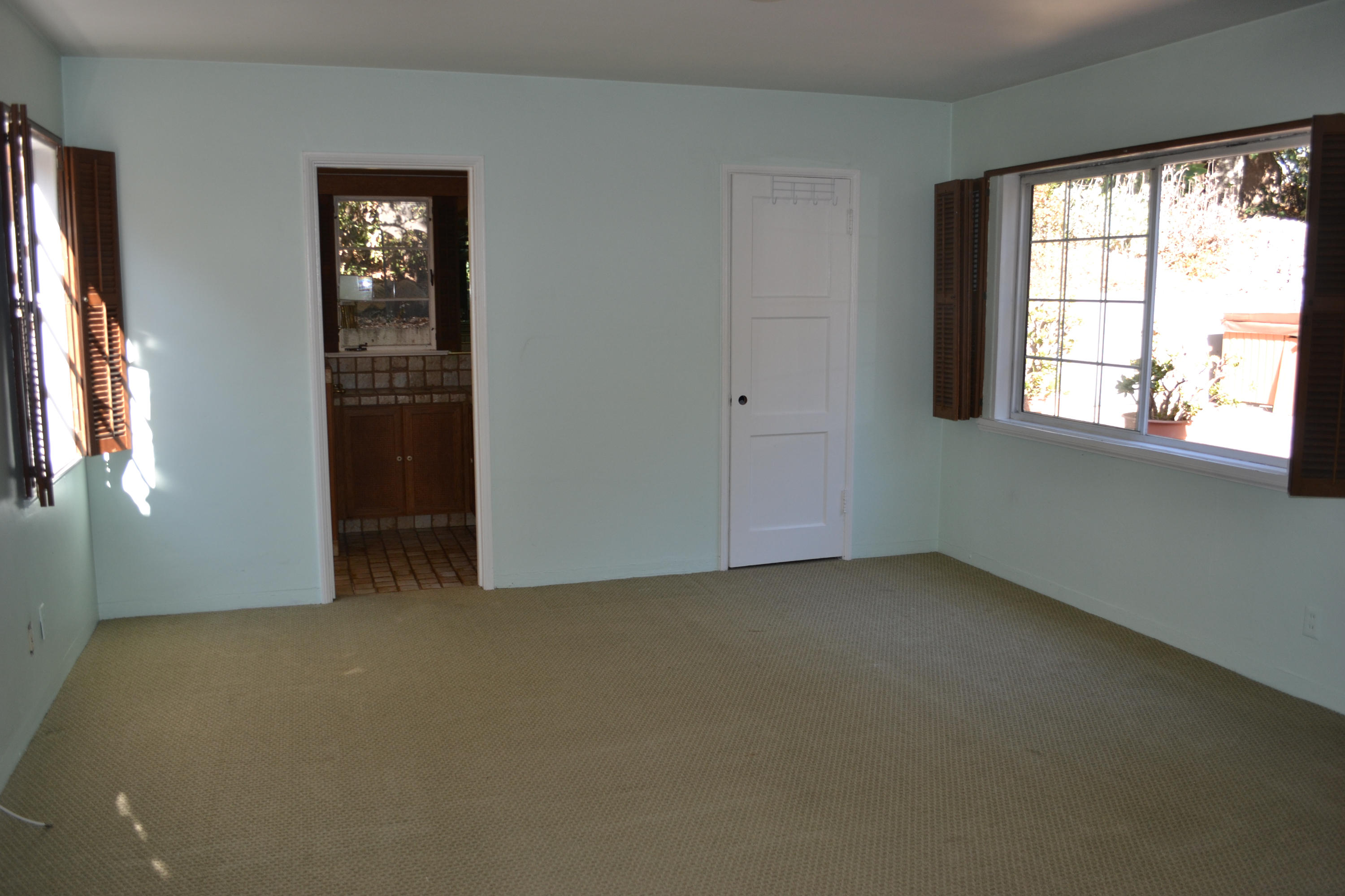 2018 Foothill Road Santa Barbara, CA 93105 - Photo 8 of 15 an empty room with windows