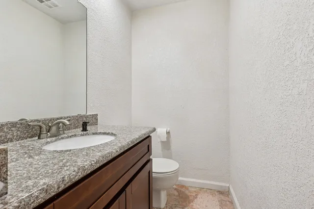 $144,900 | 7700 Creekbend Drive, Unit 70, Houston, TX 77071