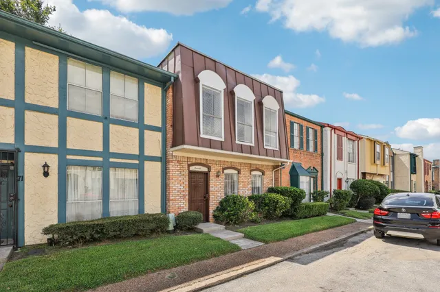$144,900 | 7700 Creekbend Drive, Unit 70, Houston, TX 77071