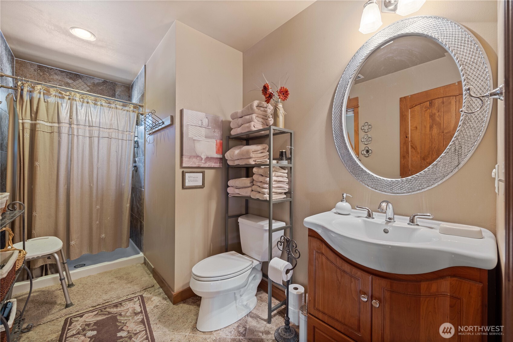 11532 South Lakeshore Road Chelan, WA 98816 - Photo 13 of 40 Gallery Image 13