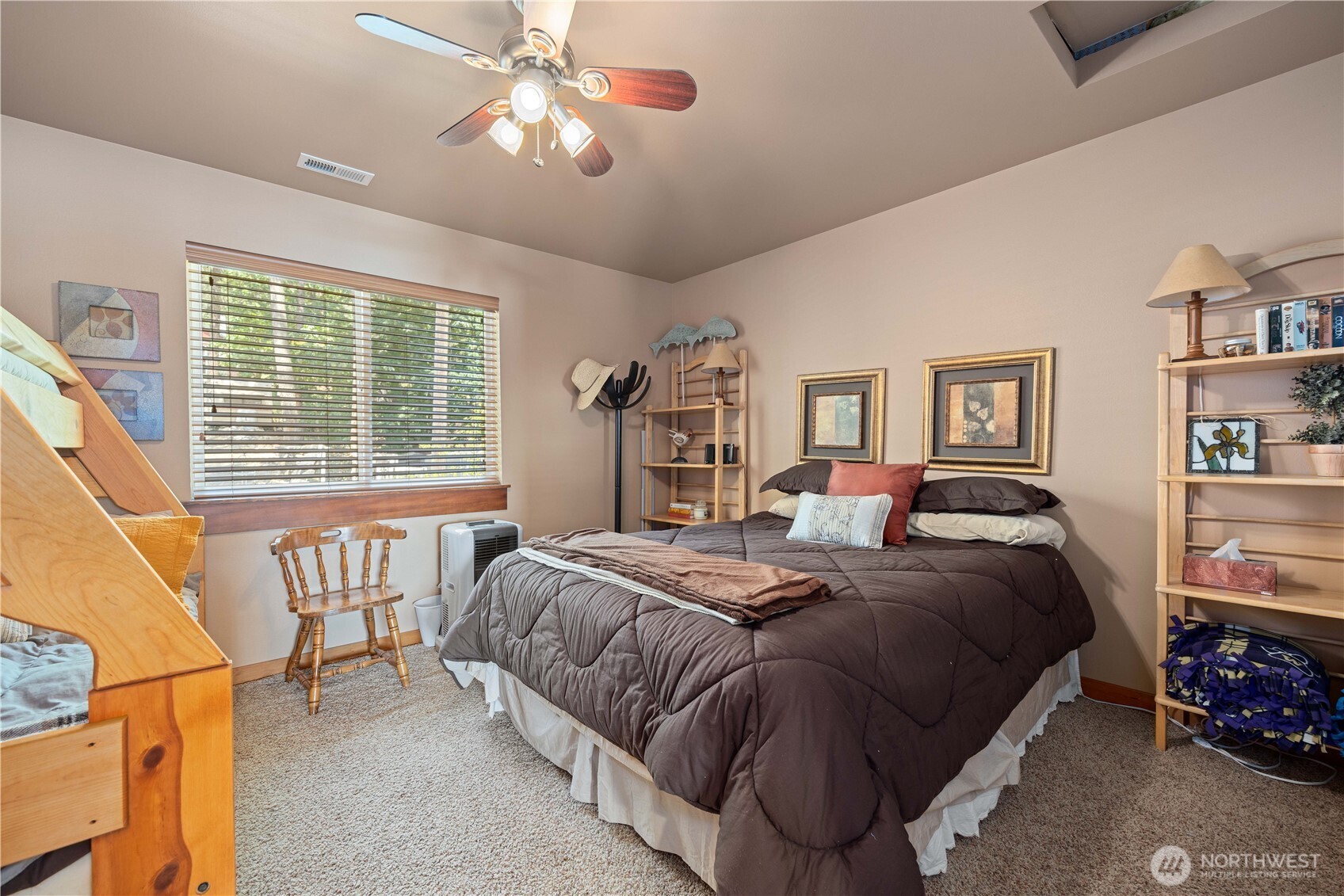 11532 South Lakeshore Road Chelan, WA 98816 - Photo 14 of 40 Gallery Image 14