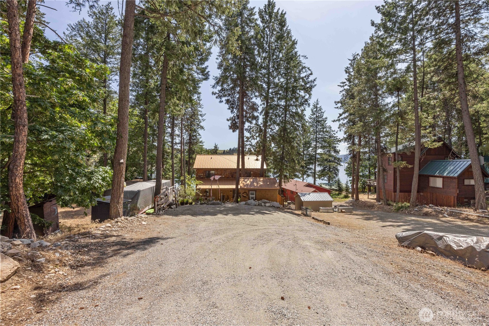 11532 South Lakeshore Road Chelan, WA 98816 - Photo 25 of 40 Gallery Image 25