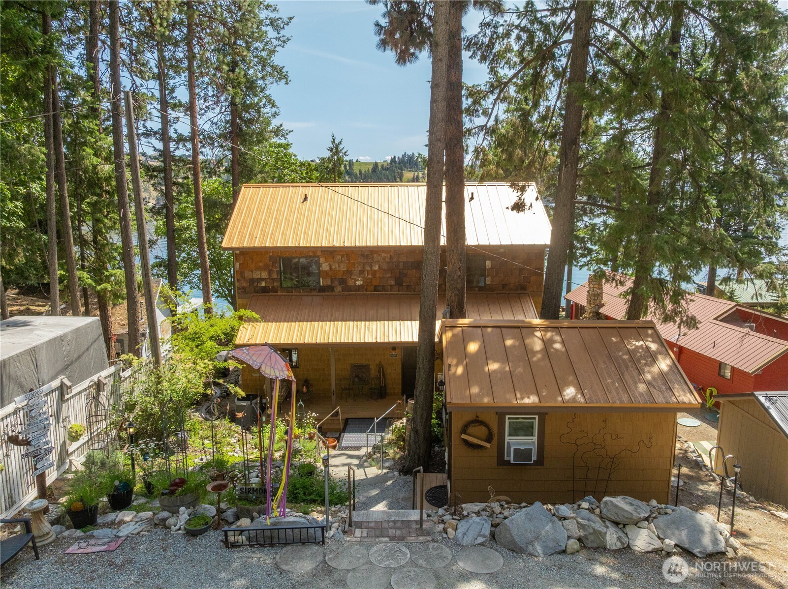 11532 South Lakeshore Road Chelan, WA 98816 - Photo 32 of 40 Gallery Image 32