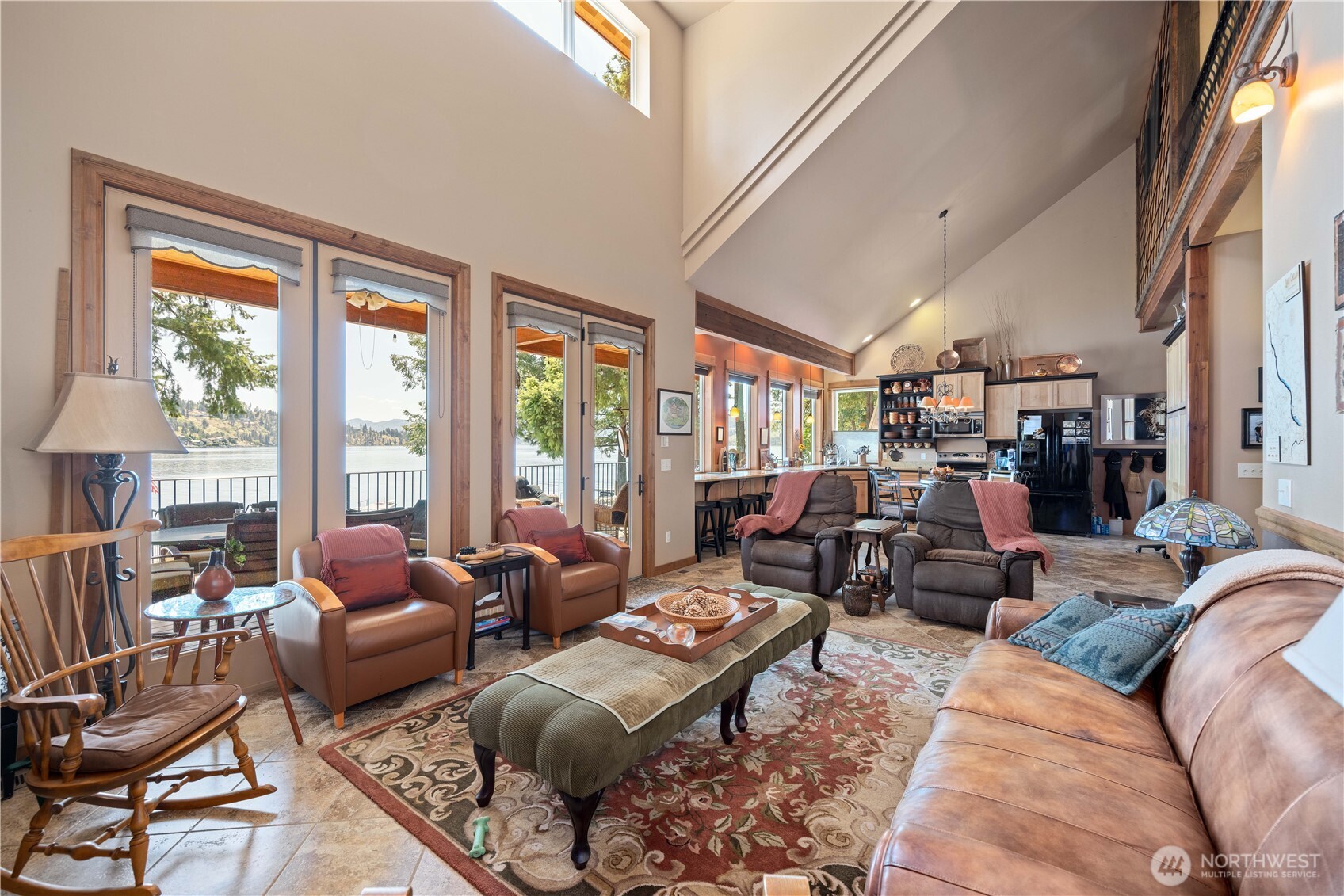 11532 South Lakeshore Road Chelan, WA 98816 - Photo 10 of 40 Gallery Image 10