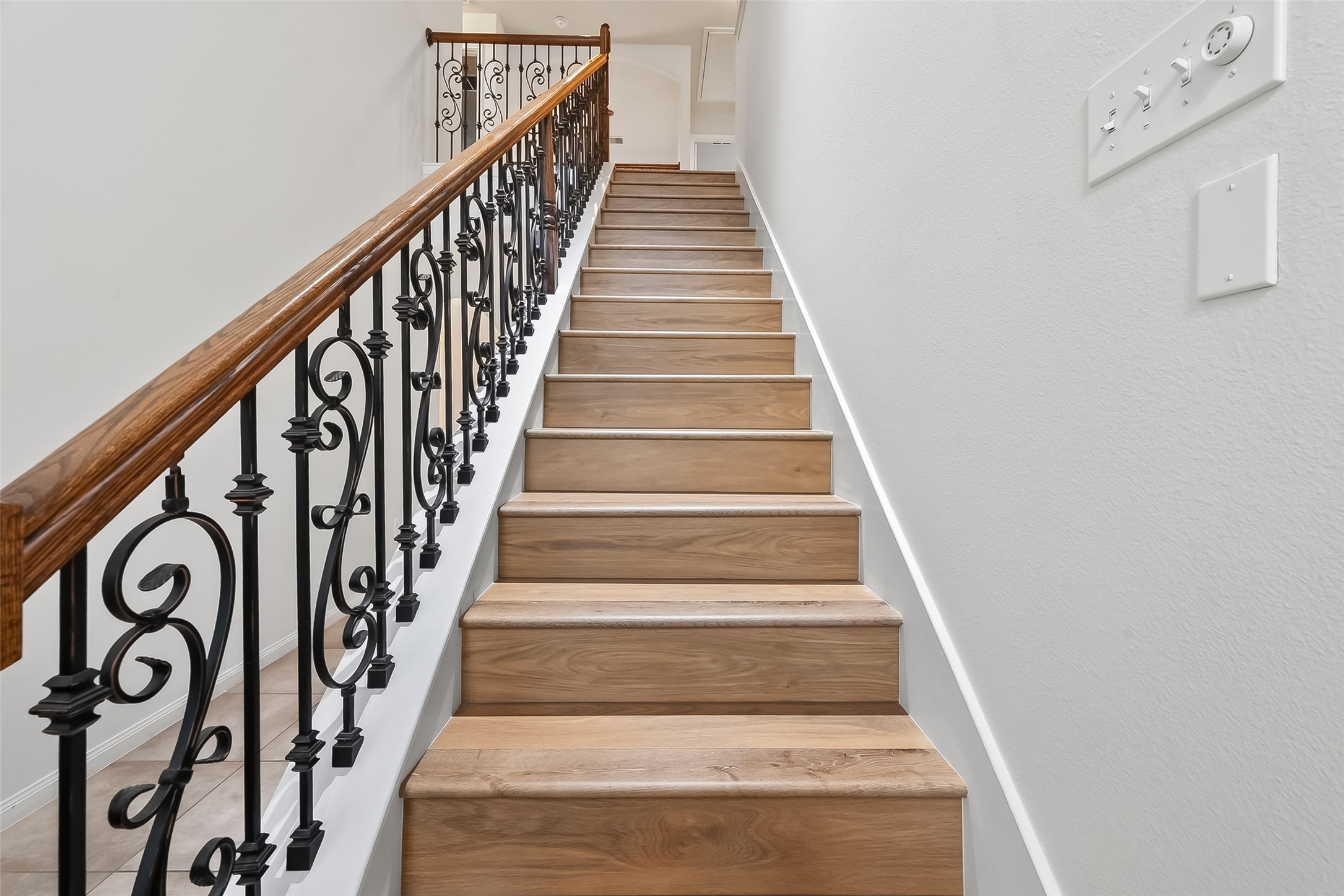 25018 Clover Ranch Drive Katy, TX 77494 - Photo 24 of 45 a view of entryway