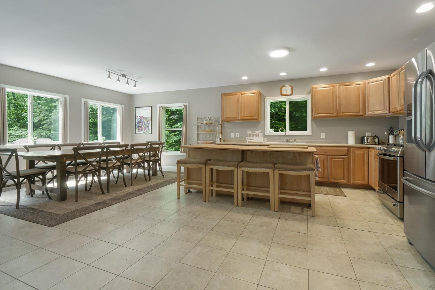 155 Terrace Drive Killington, VT 05751 - Photo 10 of 44 Gallery Image 10