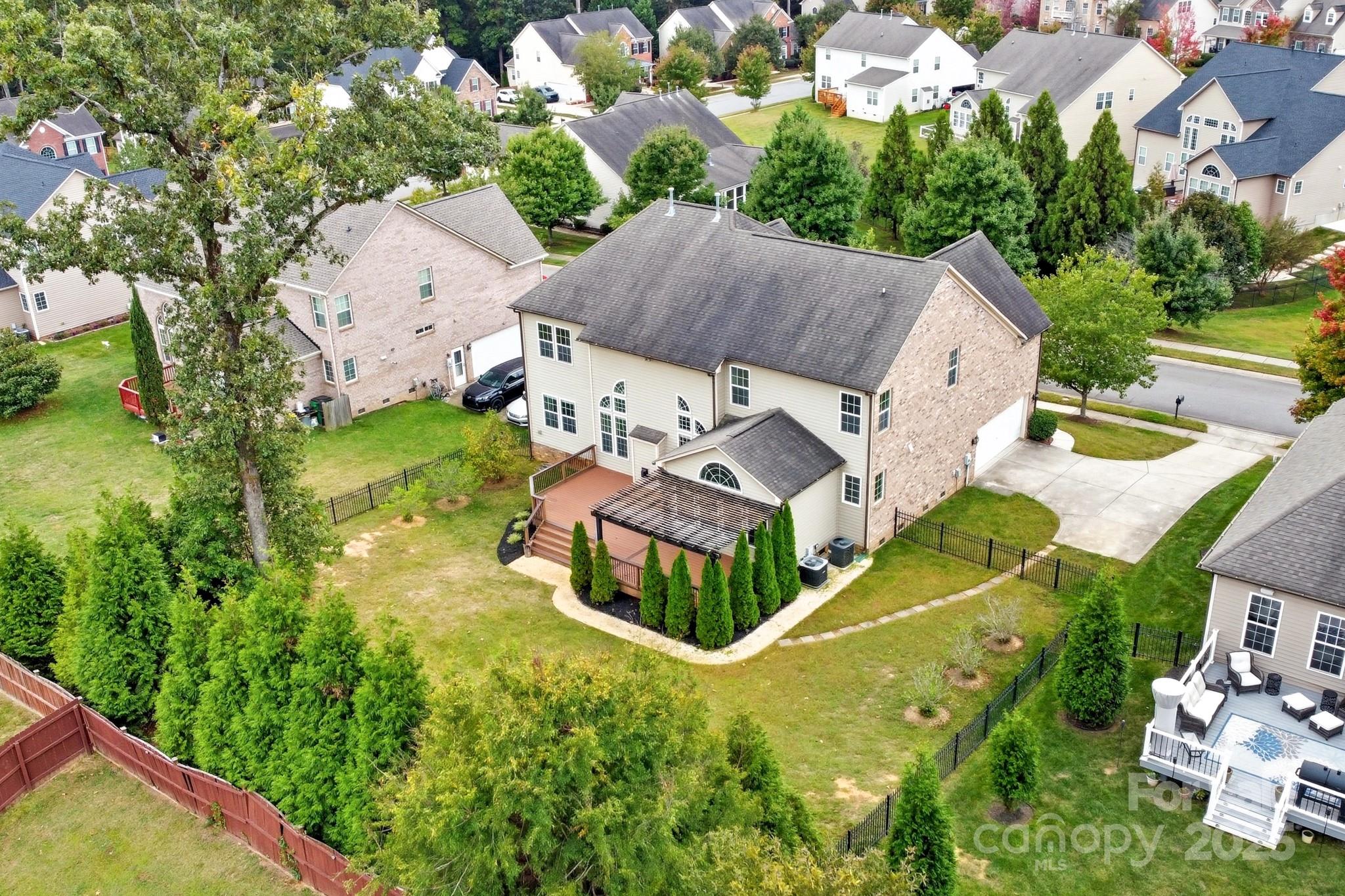 7718 Wiltshire Ridge Road Charlotte, NC 28269 - Photo 46 of 46 Gallery Image 46