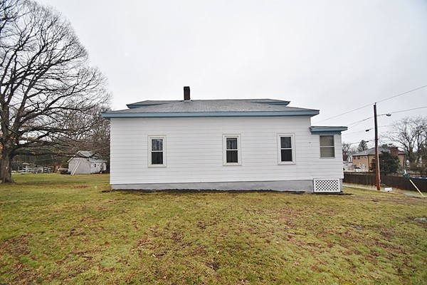 38 Pickering Road Blackstone, MA 01504 - Photo 16 of 20 Gallery Image 16