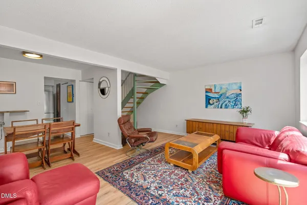$285,000 | 220 Elizabeth Street, Unit E7, Chapel Hill, NC 27514