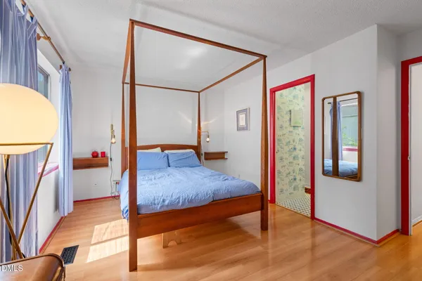 $285,000 | 220 Elizabeth Street, Unit E7, Chapel Hill, NC 27514