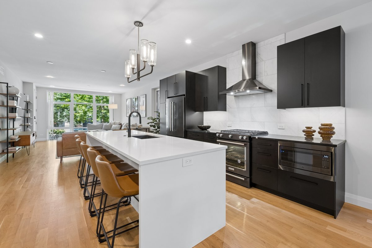 2719 West Haddon Avenue, Unit 1 Chicago, IL 60622 - Photo 3 of 27