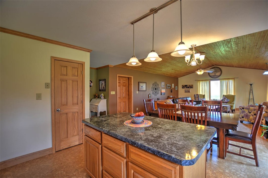2204 East 1800 North Road Moweaqua, IL 62550 - Photo 10 of 48