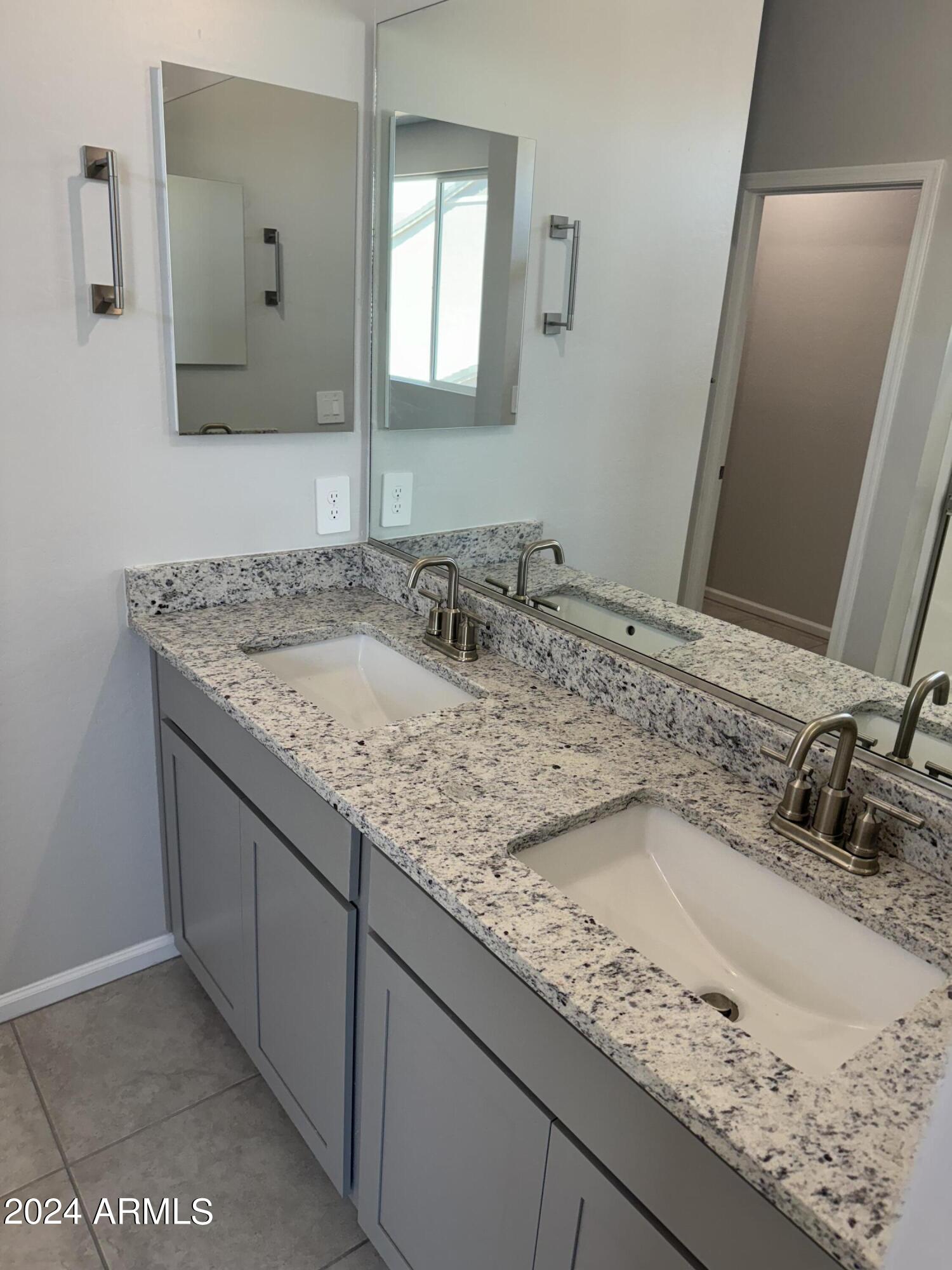 4685 South Yellow Peak Road Apache Junction, AZ 85119 - Photo 12 of 22 Master bathroom