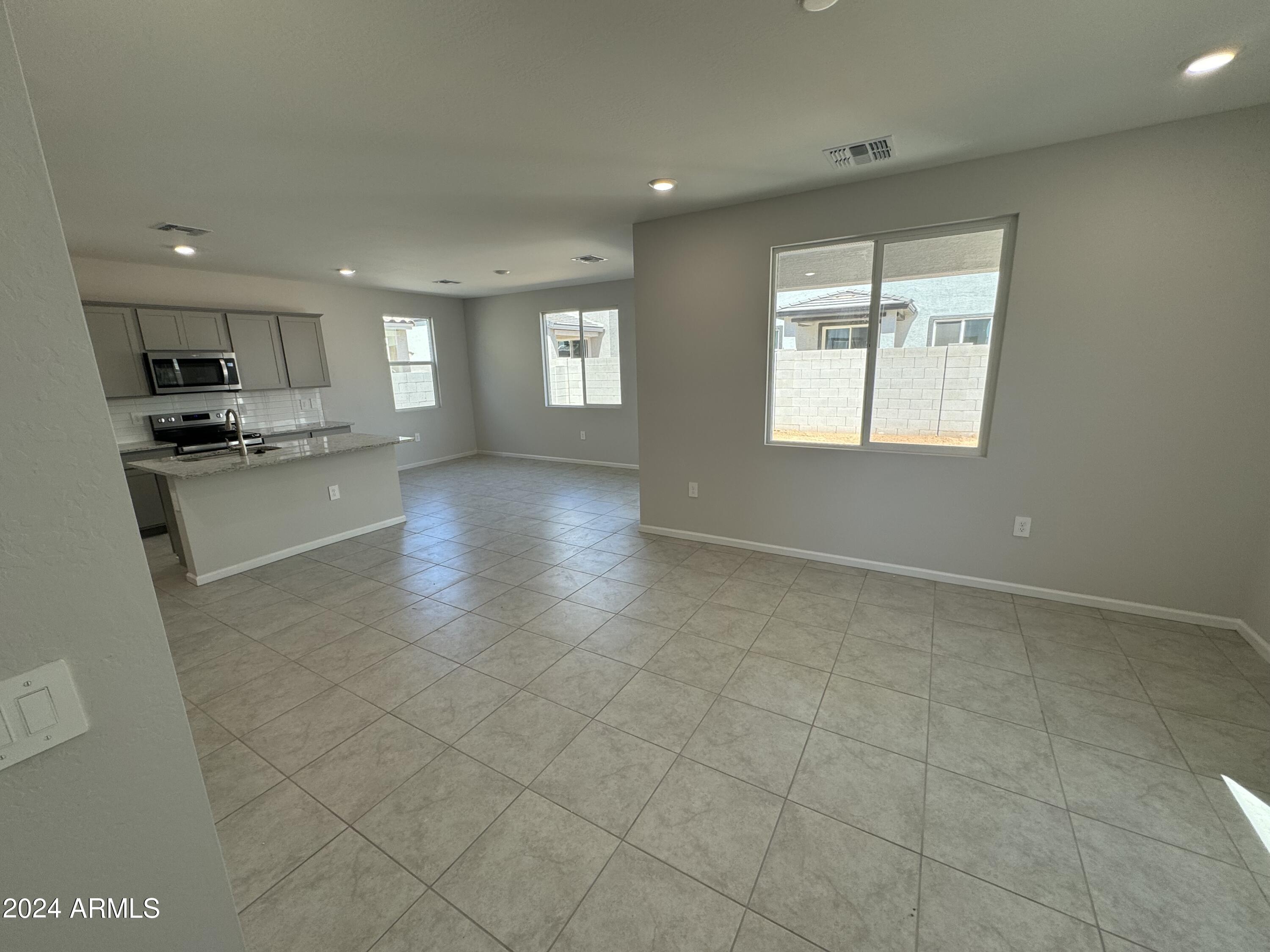 4685 South Yellow Peak Road Apache Junction, AZ 85119 - Photo 4 of 22 IMG_6064