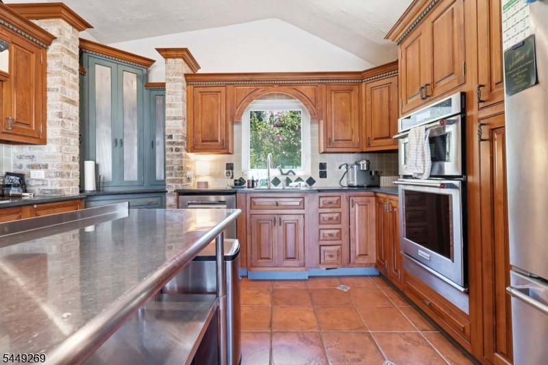 200 McCosh Road Montclair, NJ 07043 - Photo 6 of 25
