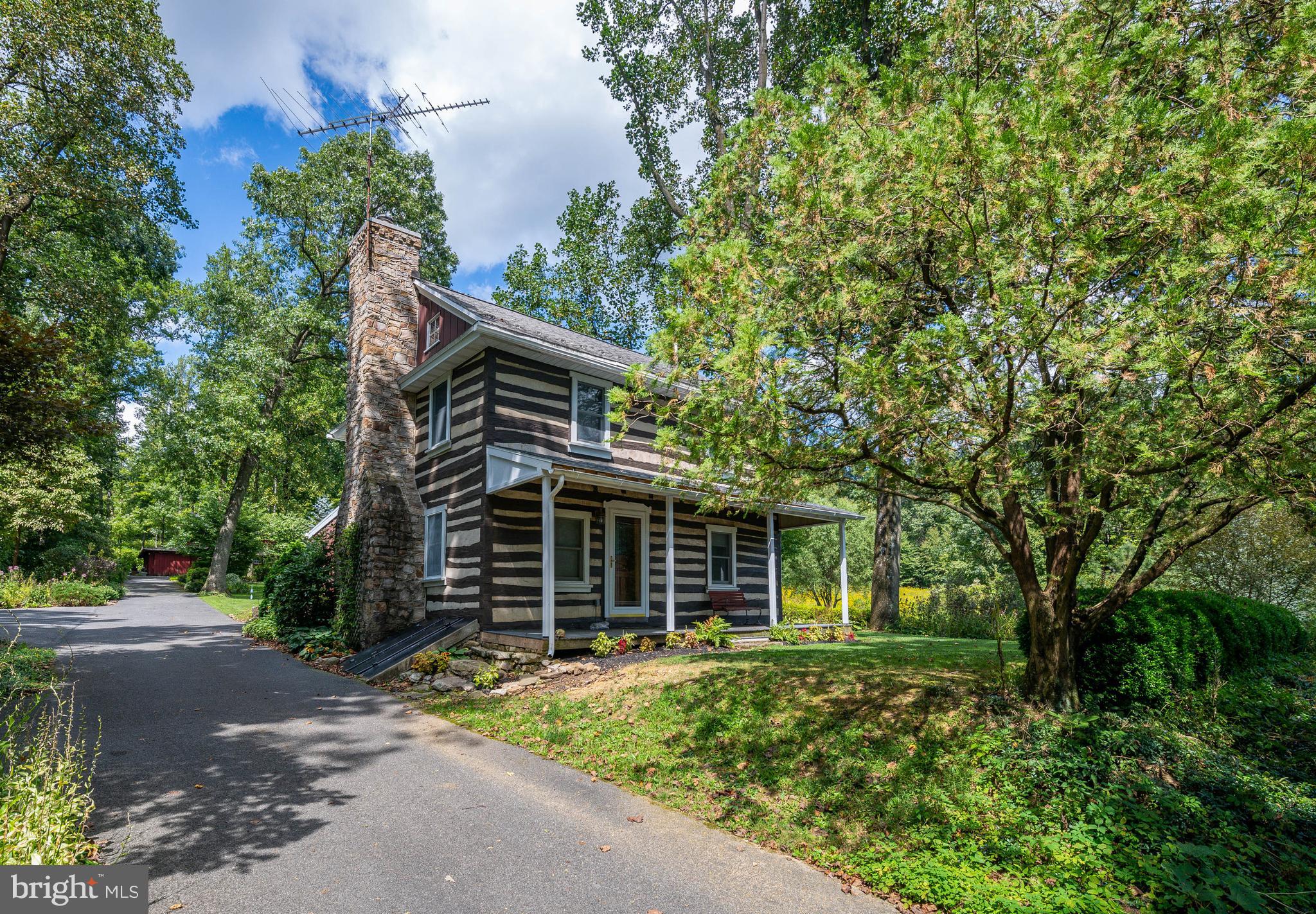 6220 4 Point Road Bethel, PA 19507 - Photo 2 of 29 Gallery Image 2