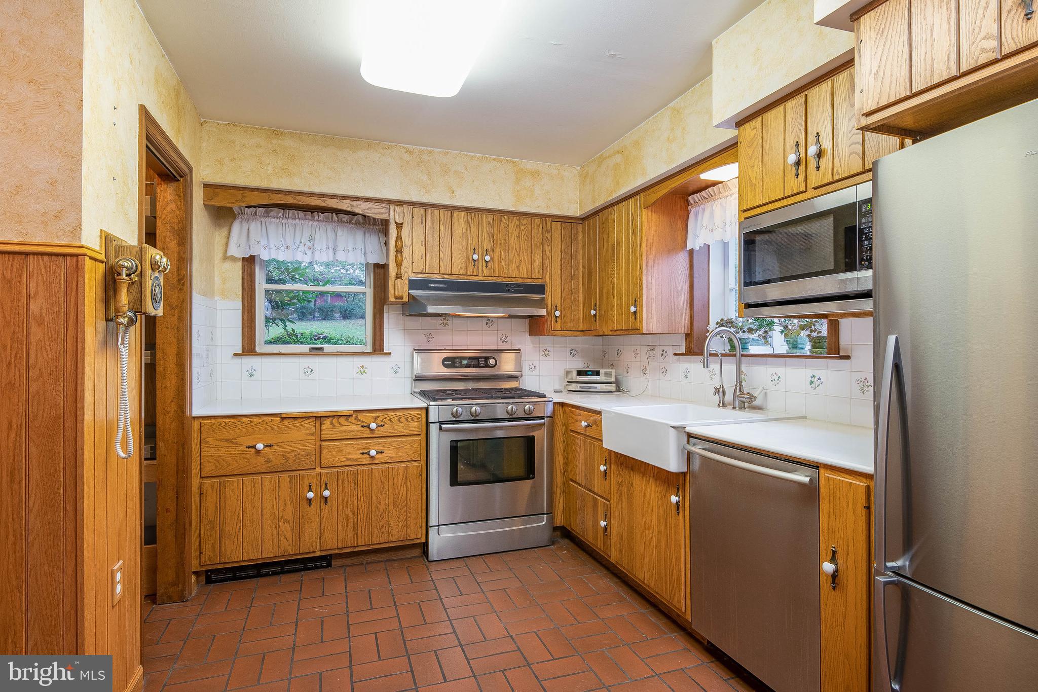 6220 4 Point Road Bethel, PA 19507 - Photo 6 of 29 Gallery Image 6