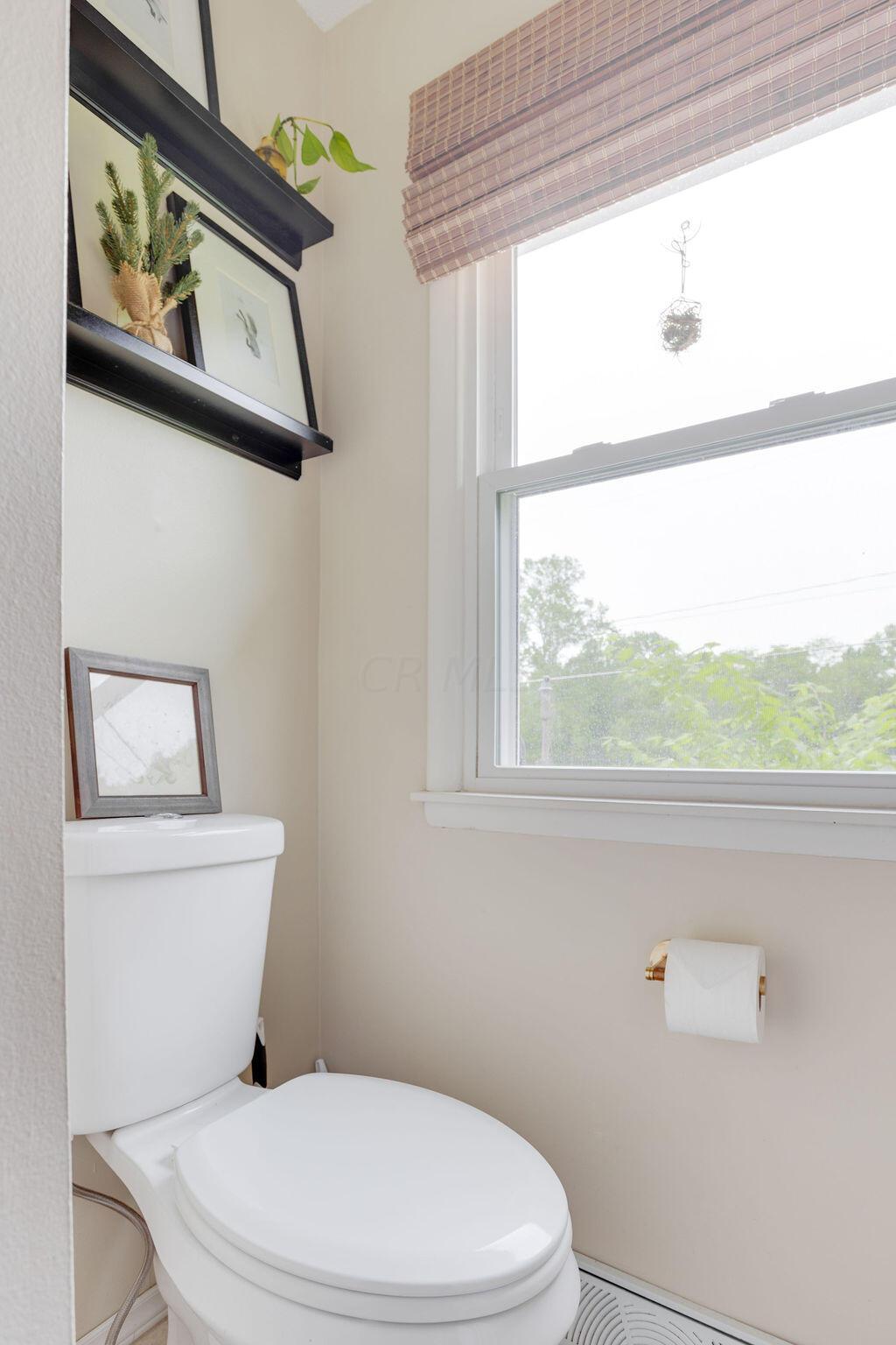 4065 Harlem Road Galena, OH 43021 - Photo 34 of 64 bathroom