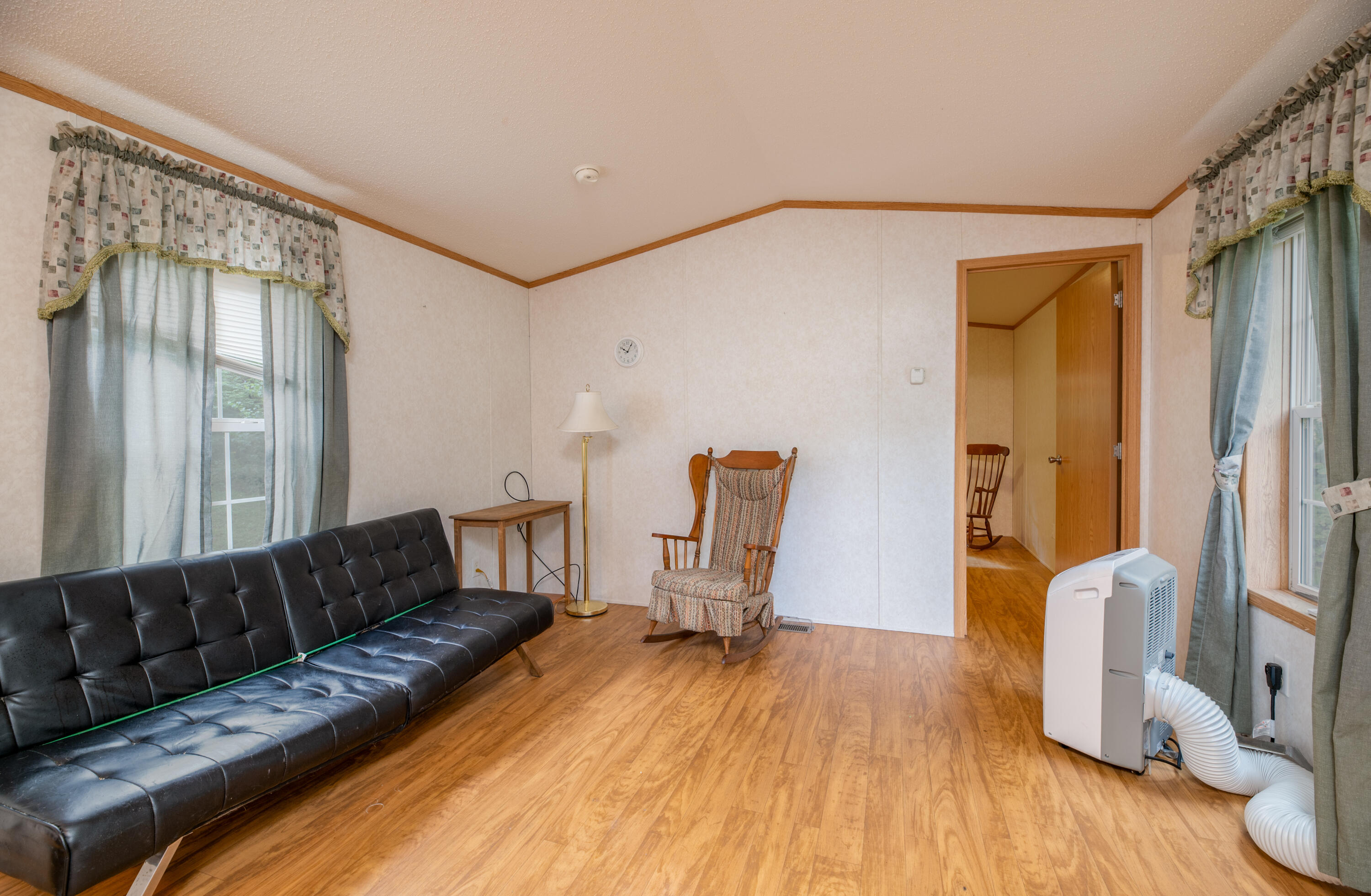 688 Wiscasset Road Pittston, ME 04345 - Photo 15 of 36 Interior10