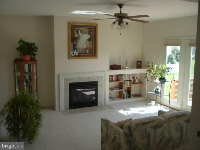 65 Olde Hickory Road Mount Wolf, PA 17347 - Photo 4 of 9 Gallery Image 4