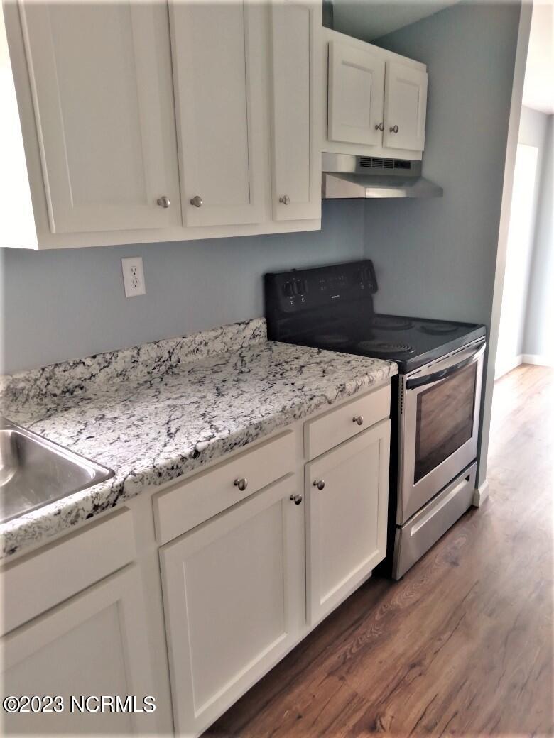 94 Sherlock Holmes Road Enfield, NC 27823 - Photo 9 of 26 Eat-In Kitchen