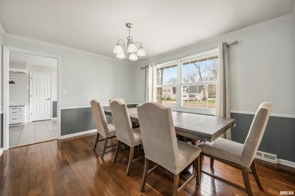 $269,900 | 6502 North Post Oak Road, Peoria, IL 61615