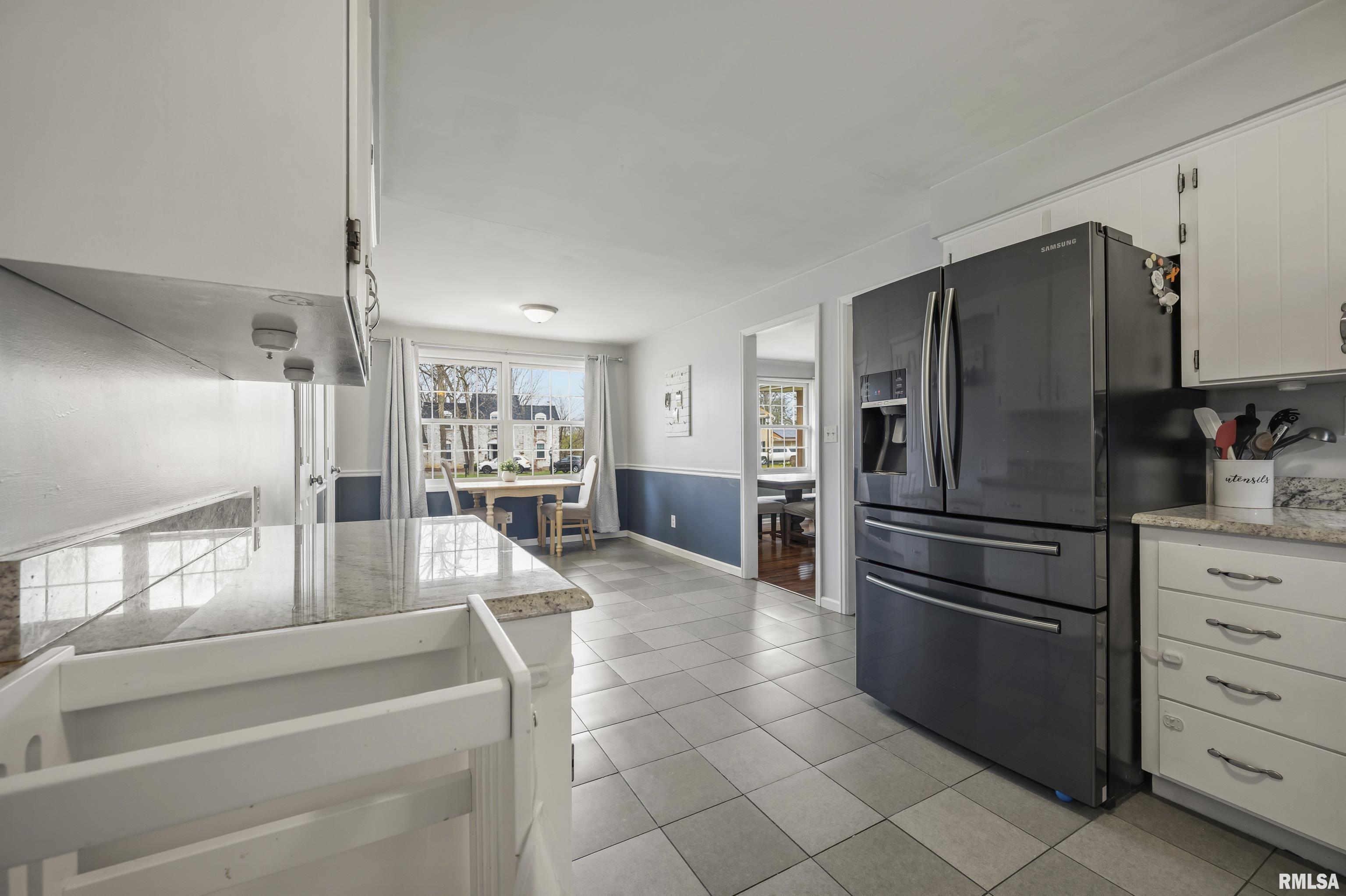 6502 North Post Oak Road Peoria, IL 61615 - Photo 16 of 42